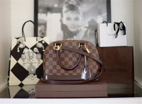 louis vuitton alma reviews